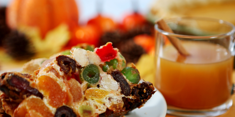 fruitcake, holiday pet dangers, Christmas pet dangers, holiday pet toxins, Christmas pet toxins, pet emergency, pet health, pet safety, Animal Emergency & Referral Center of Minnesota, Twin Cities emergency vet, Minnesota emergency vet