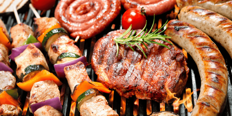 bbq, grilling, grilling safety, grilling tips, pet owners, pet safety, grilling safety for dog owners, grilling safety for pet owners, summer grilling, veterinary medicine, emergency vet, Animal Emergency & Referral Center of Minnesota