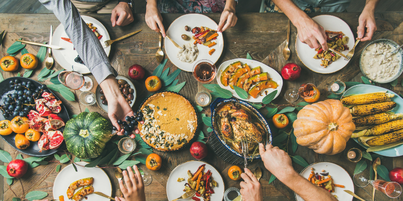 feast, food, harvest table, dishes, Thanksgiving food, Thanksgiving, Thanksgiving pet dangers, Thanksgiving pet hazards, Thanksgiving pet tips, pet owners, pet emergency, pets, veterinary, emergency vet, Twin Cities emergency vet, Minnesota, Animal Emergency & Referral Center of Minnesota, Twin Cities vet