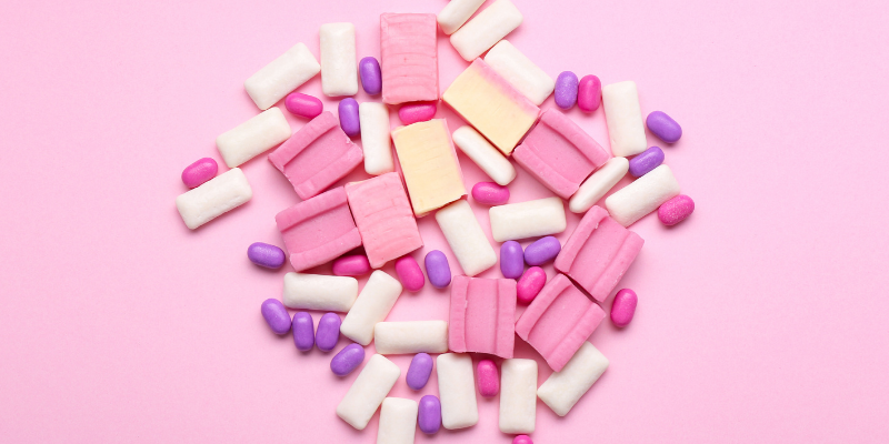 xylitol, pet toxins, chewing gum, Valentine's Day, Valentine's Day pet dangers, Valentine's Day pet safety, pet owners, pet parents, furry Valentine, valentine's day do's and don'ts for pet parents, pet health, pet safety, pet emergency, Animal Emergency & Referral Center of Minnesota, emergency vet, Twin Cities emergency vet, Saint Paul emergency vet, Oakdale emergency vet, AERCMN, veterinary tips