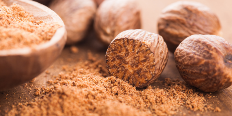 nutmeg, nutmeg toxicity, nutmeg toxicity in pets, nutmeg toxicity in dogs, nutmeg toxicity in cats, pet health, pet toxins, veterinary, veterinary medicine, Animal Emergency & Referral Center of Minnesota, Twin Cities emergency vet