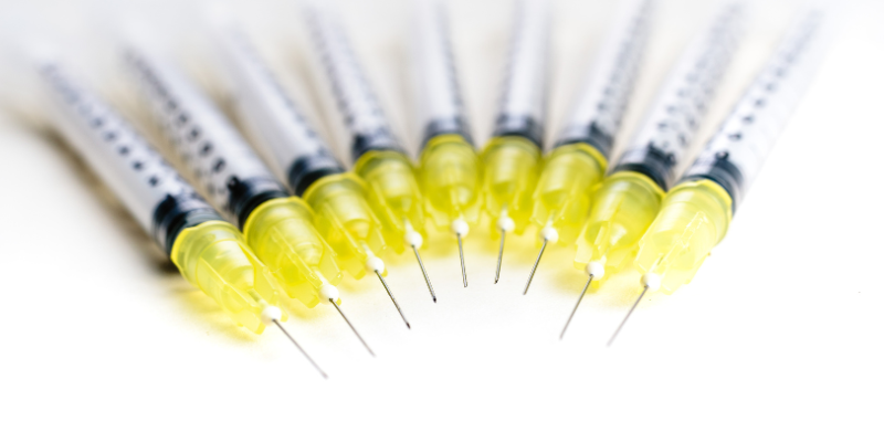 A photo of a pile of fine needles.